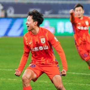 【足协杯】宋龙莫伊塞斯建功 十人泰山2比0申花晋级