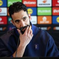 阿莫林：弗格森执教曼联花三四年才赢得冠军，但现在压力完全不同