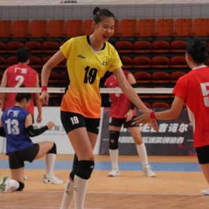三大球运动会第四比赛日：上海女排鏖战3比2胜广东